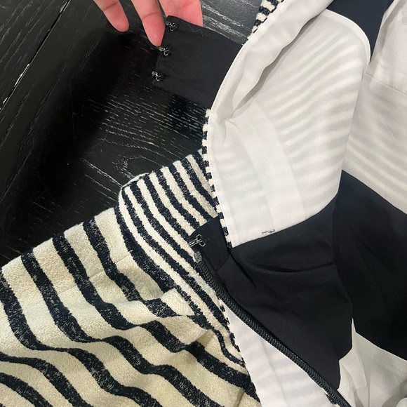 BCBGMaxazriaWomens Piper Striped V-neck dress with Peplum Size 08 - Picture 7 of 11